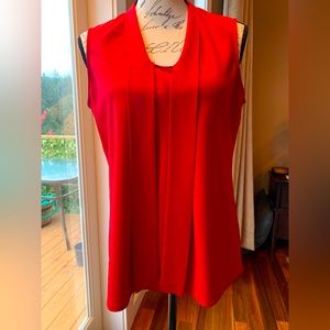 Sleeveless blouse size M
